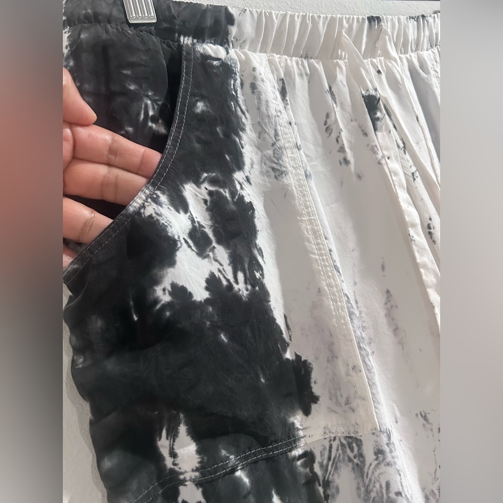 RG Kane Tie-Dye Jogger Pants
Black/White Size L - Picture 5 of 9